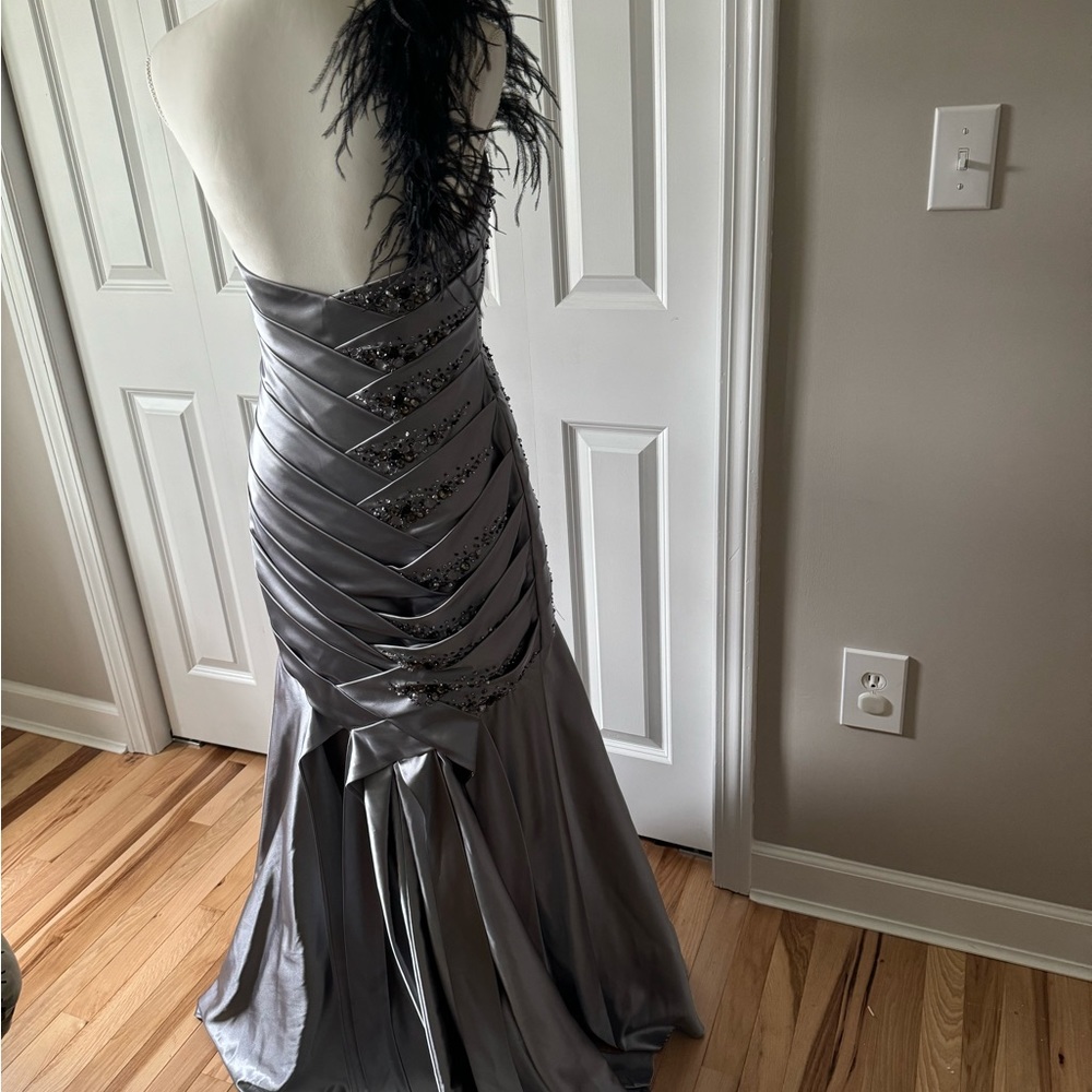 Never Worn!! Beautiful prom gown with stunning beading and feather shoulder - Picture 6 of 6